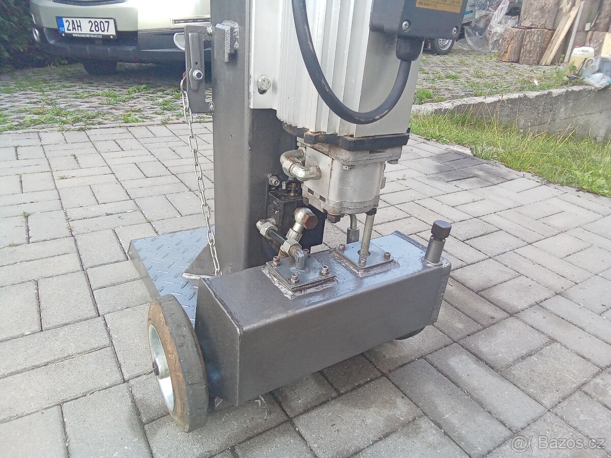 Štípačka na dřevo - 7