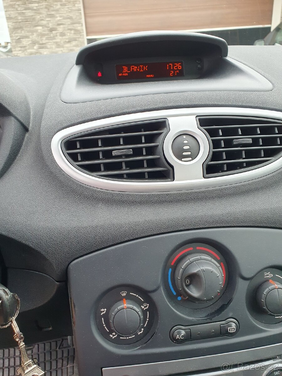 SLEVARenault Clio III- 1.4 -16V 72 kW - 7