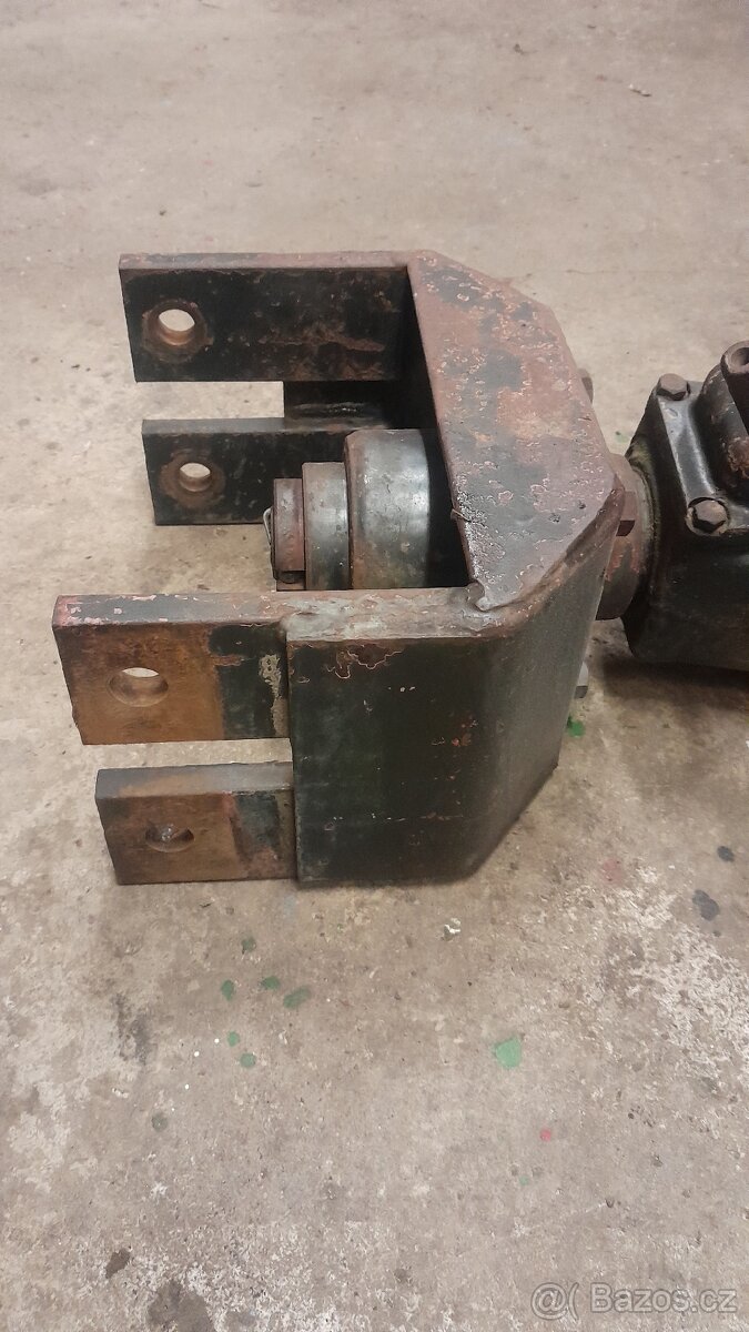 Závěs zetor - 7