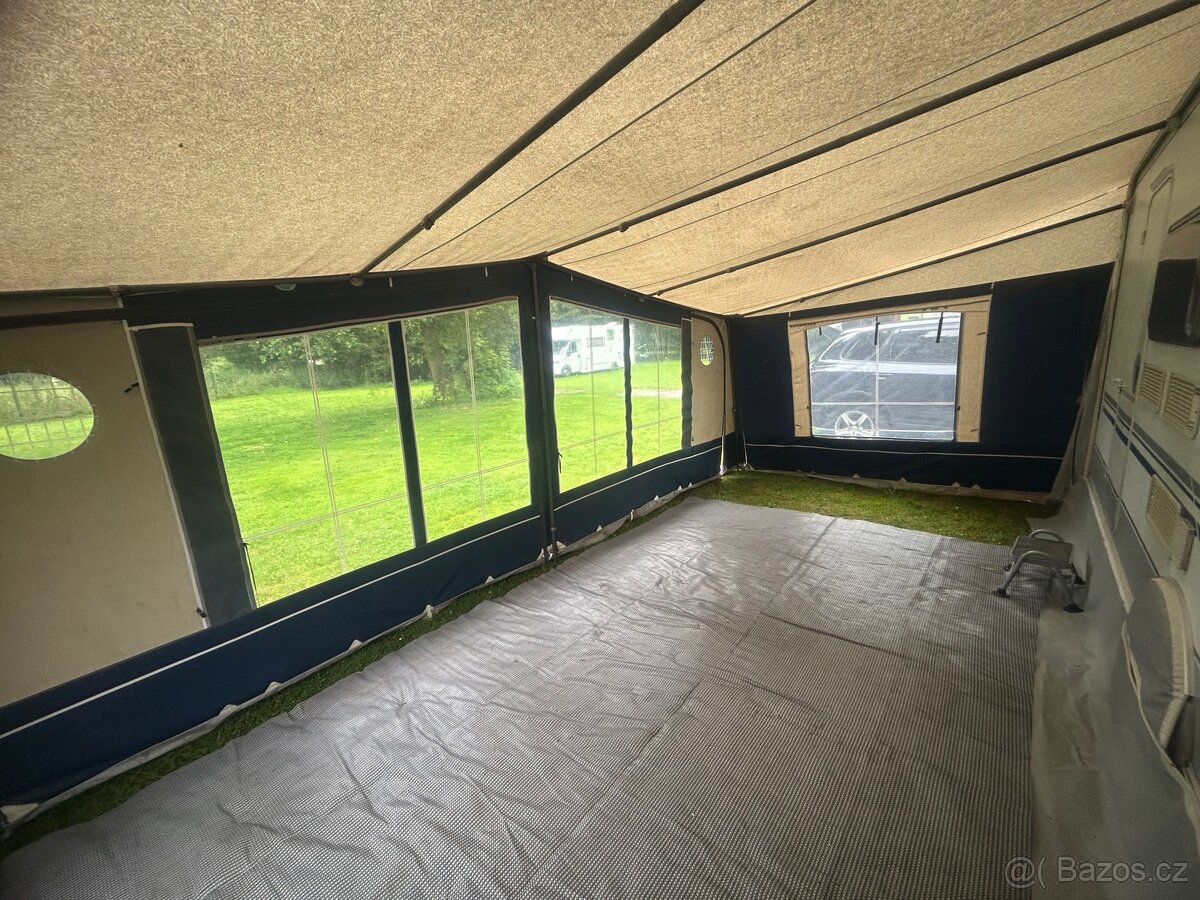 Karavan Wilk S3 490 (2010), 1400 kg, předstan - 7