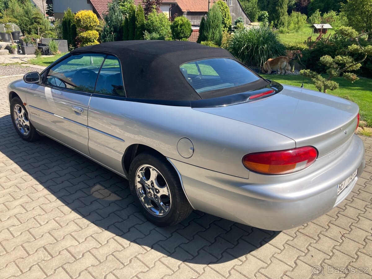 Kabriolet Chrysler 2.5i - automat - 7