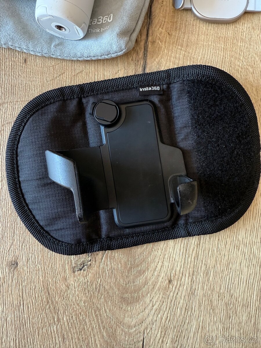 insta360 flow 2 pro + AI tracker + držák na batoh - 7