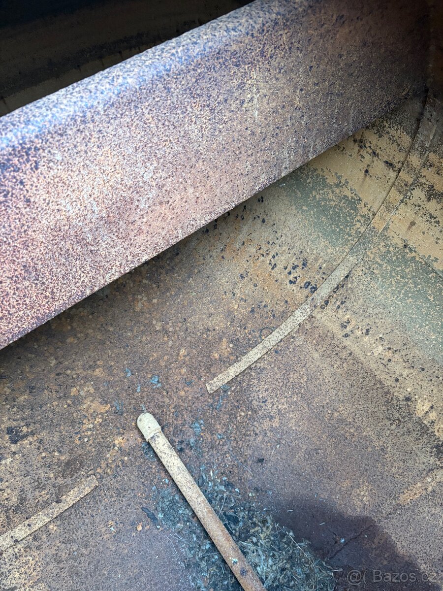 Cisterna fekál 8300L - 7