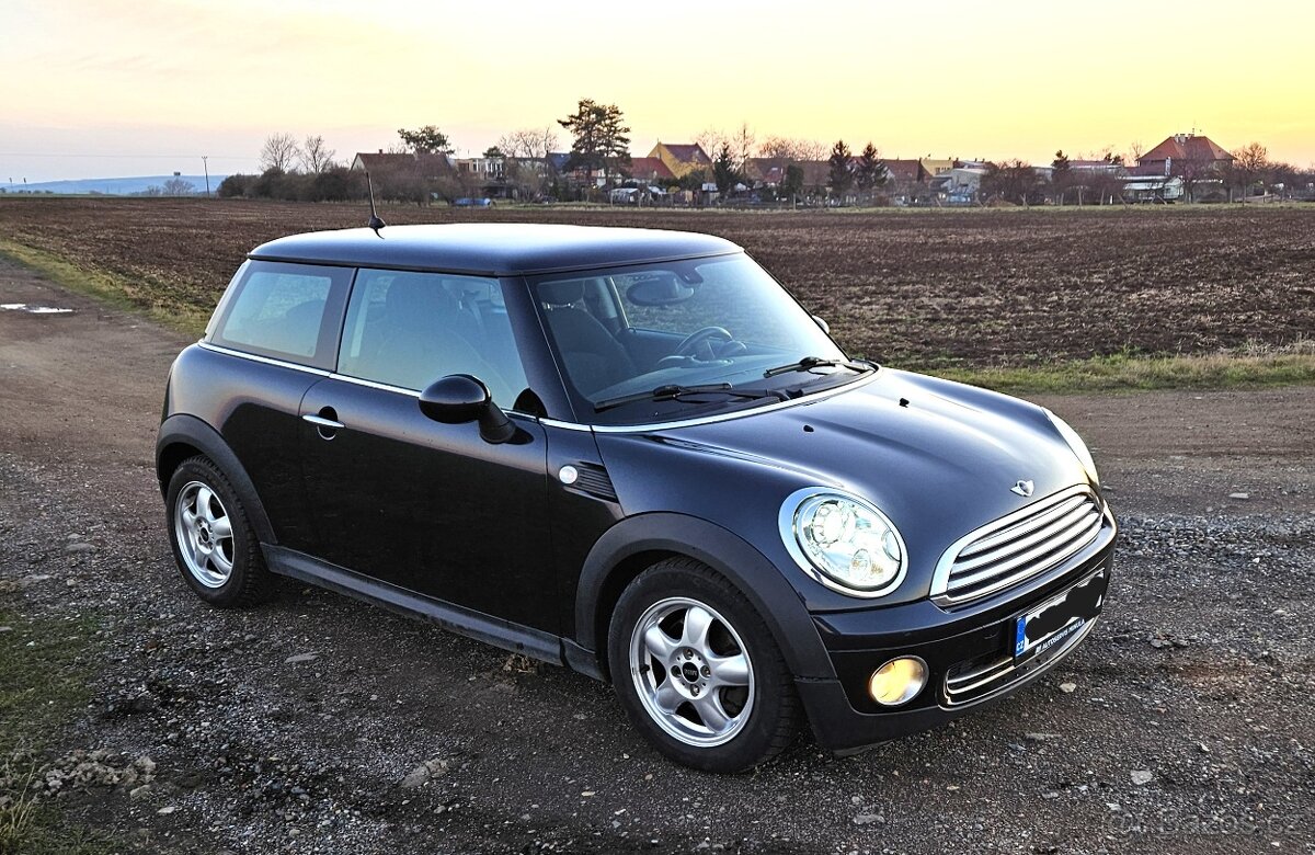 Mini Cooper 1.4i 2007 v krasnem stavu, cerstve po STK - 7