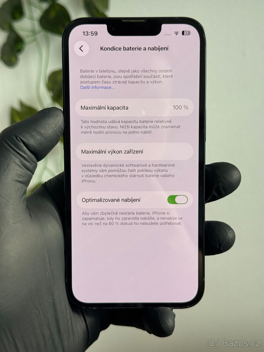 iPhone 13 256GB černý - 100% baterie - 7