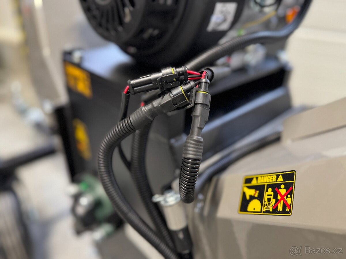 Štěpkovač dřeva a větví GTS-3000 - 7