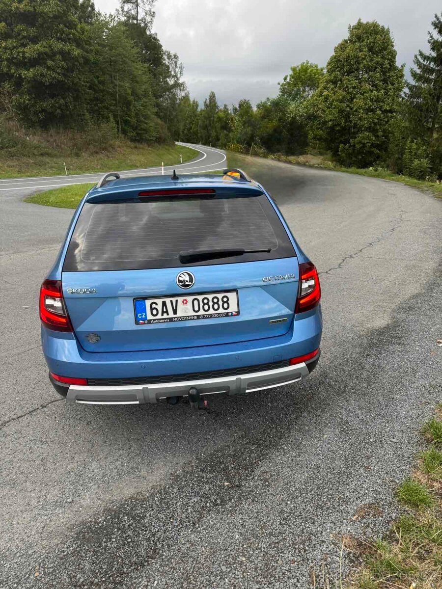 Škoda Octavia Scout - 7