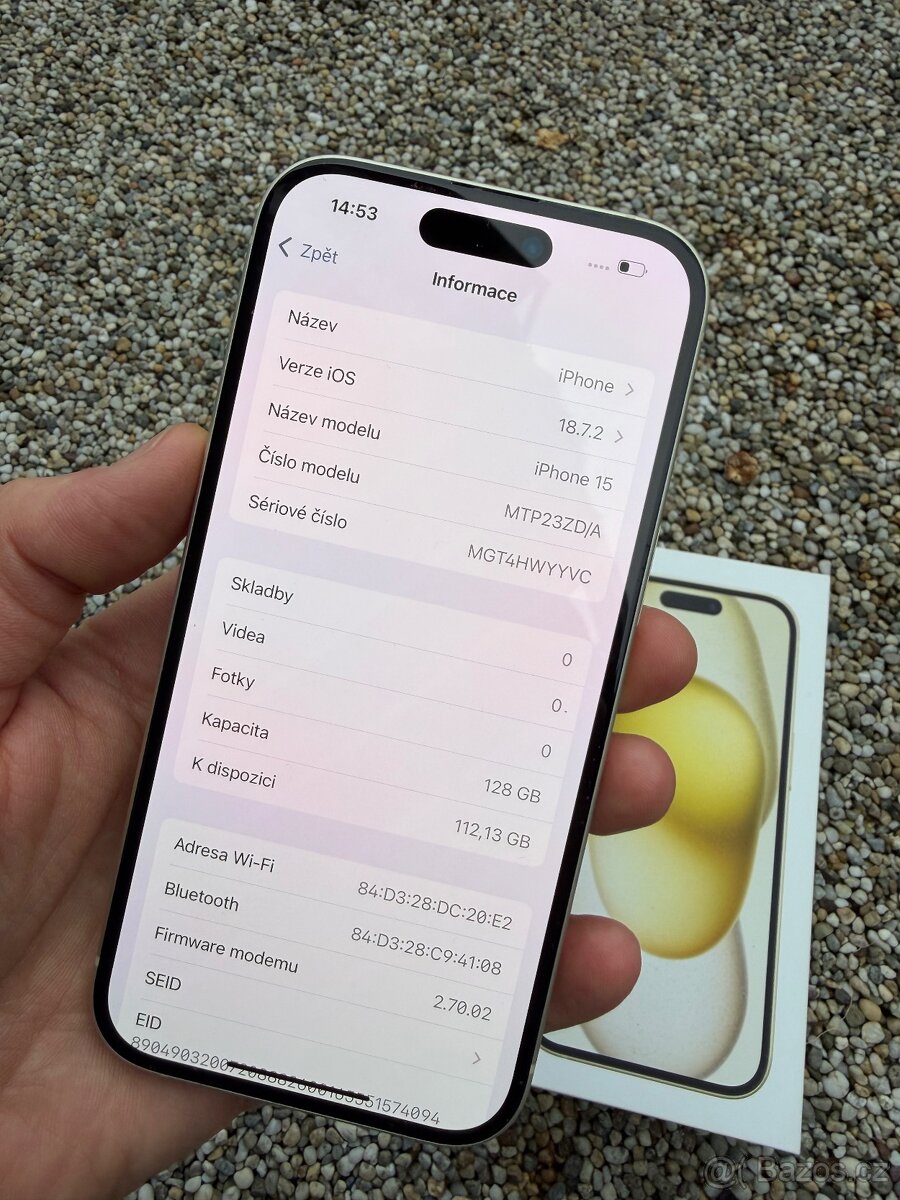 IPhone 15 - baterie 100% - 7