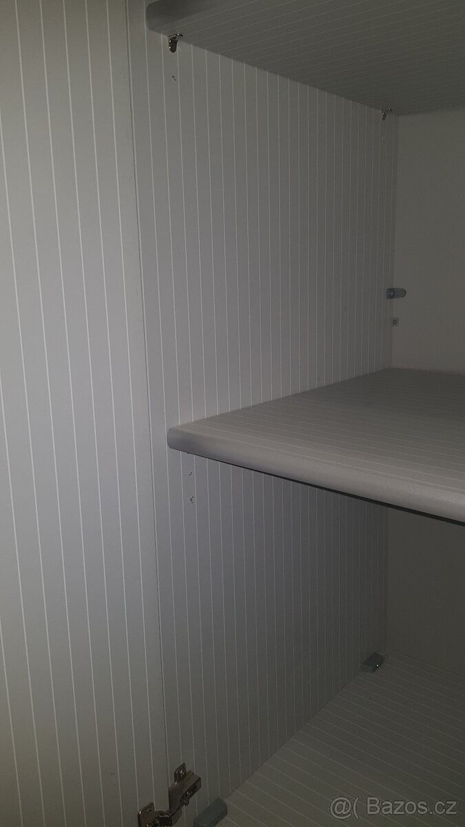 Skříň se zrcadlem - 7