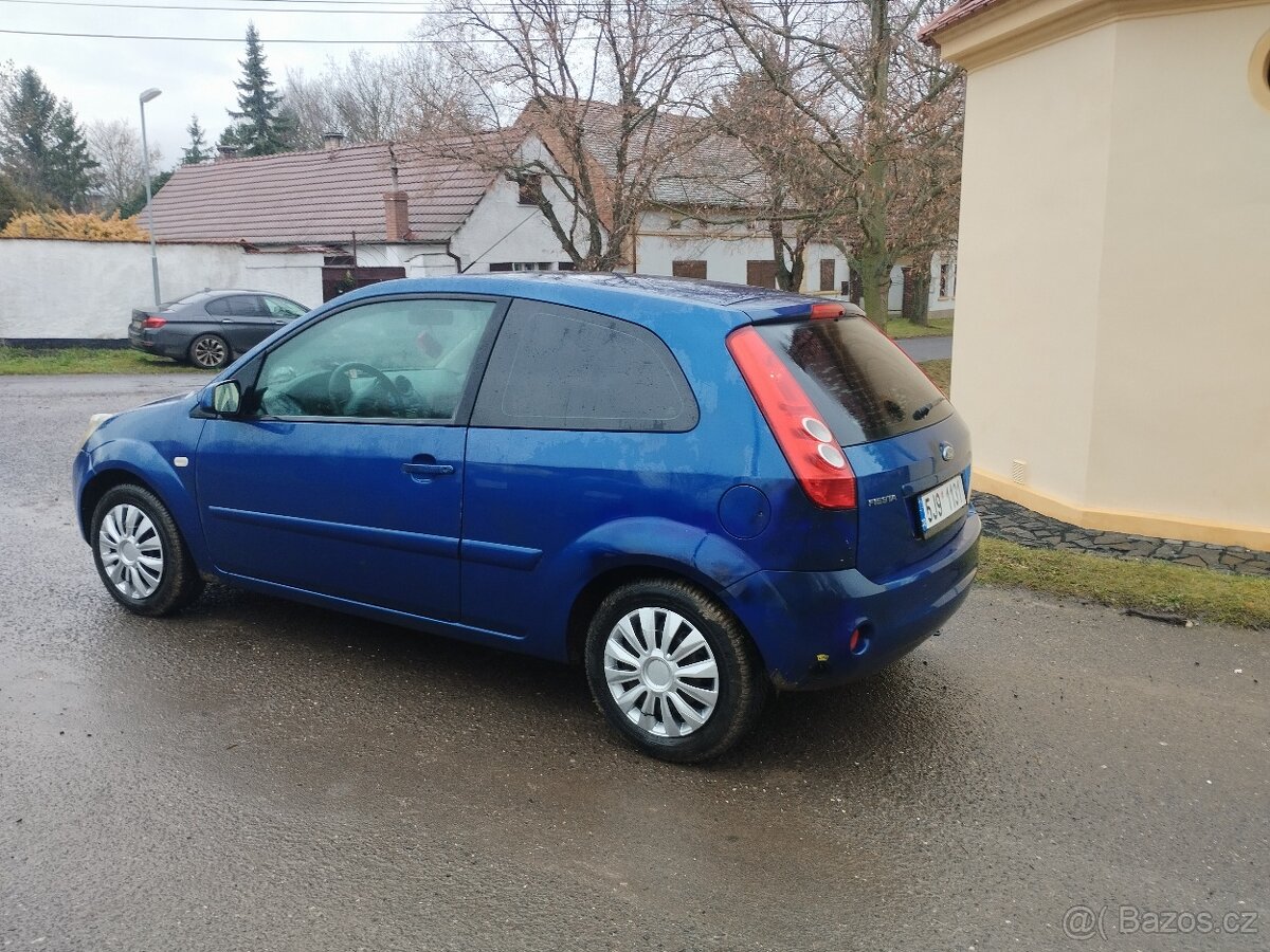 Prodám Ford fiesta 1'4 , LPG - 7