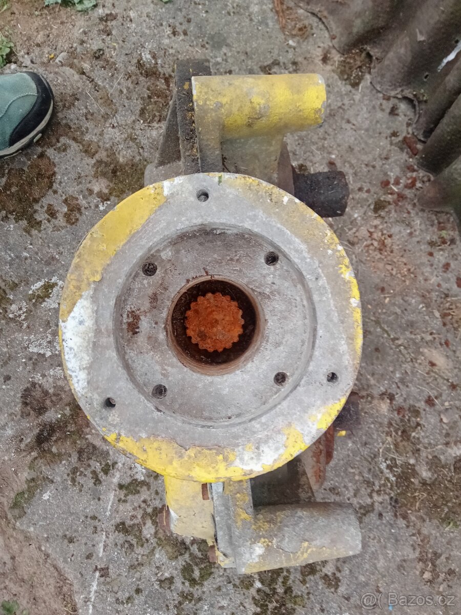 Nabízím převodovky na sypač - 7