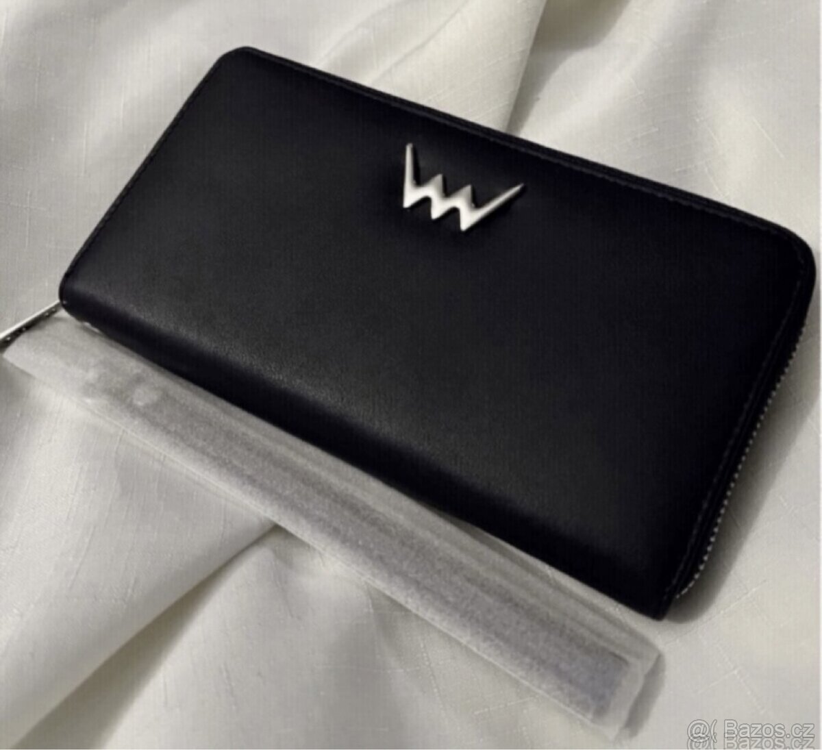 Dámska velká kožená peněženka na zip (zn. Vuch) - 7