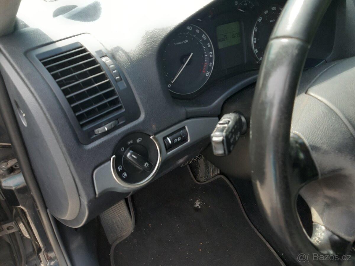 Škoda Octavia 1,6 MPI DSG - 7