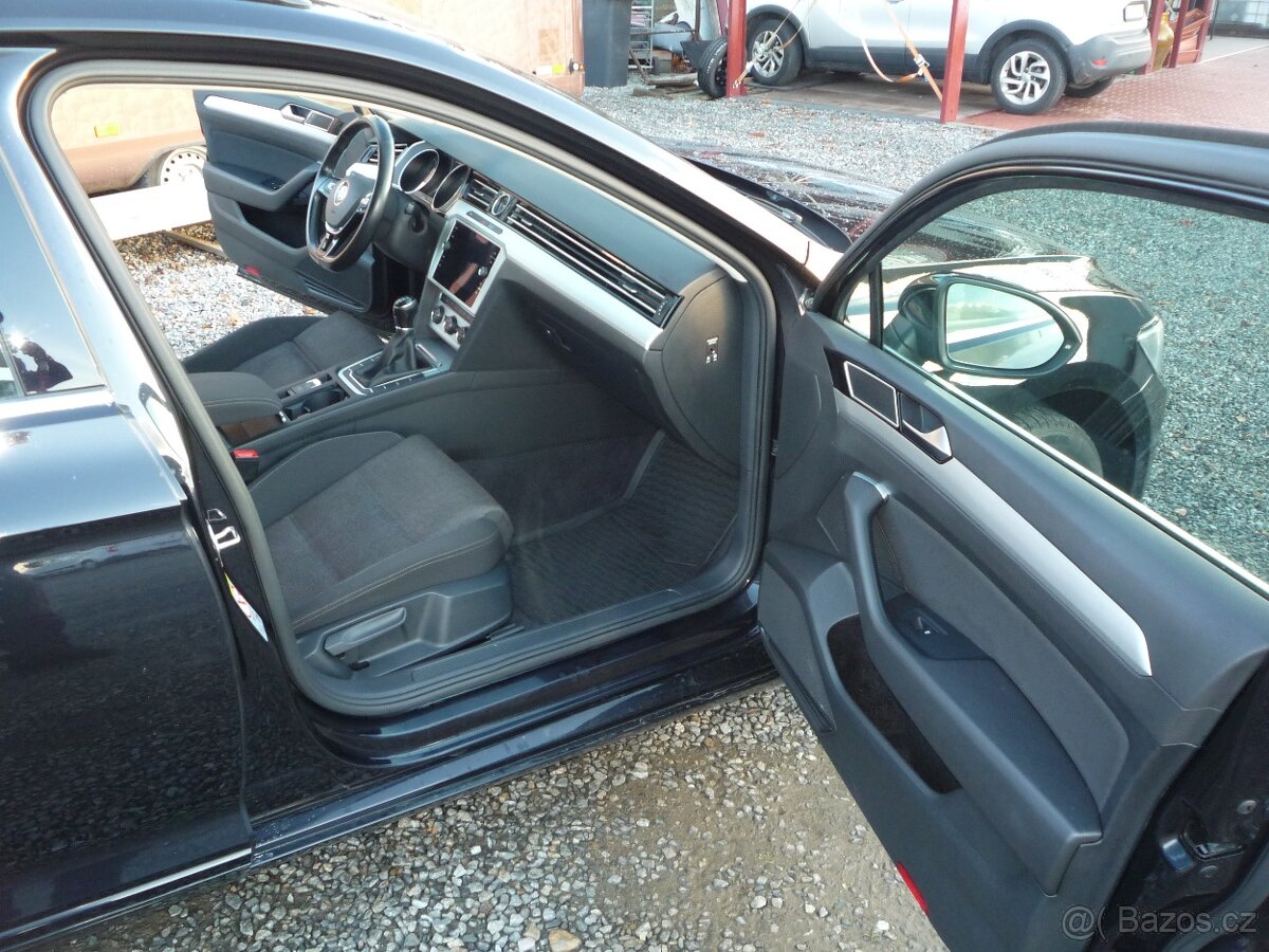 VW PASSAT B8 VARIANT 2,0 TDI 110 KW/PLNÁ VÝAVA/STK:5/27 - 7