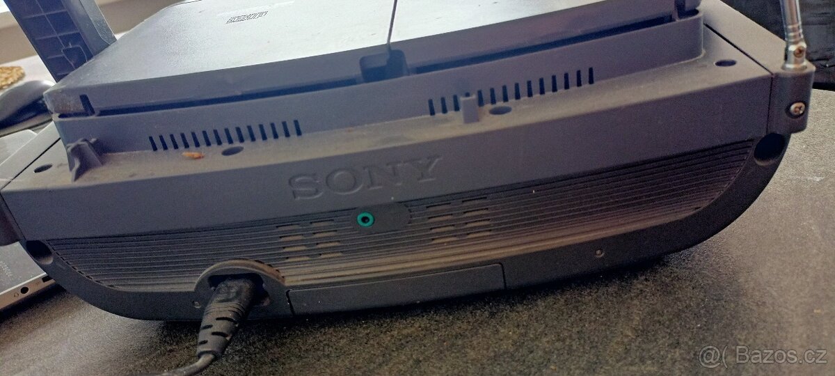 Reproduktory/rádio Sony na kazety a CD - 7