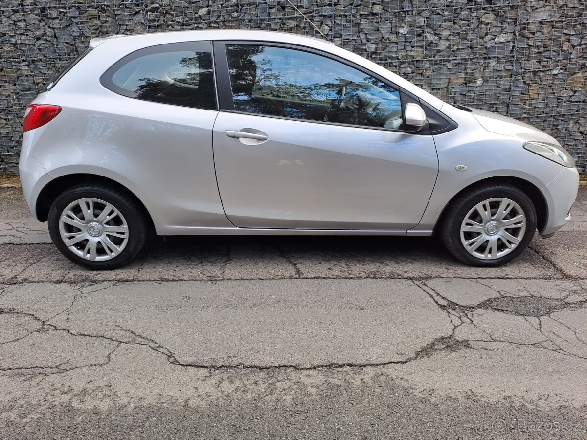Mazda 2 - 7
