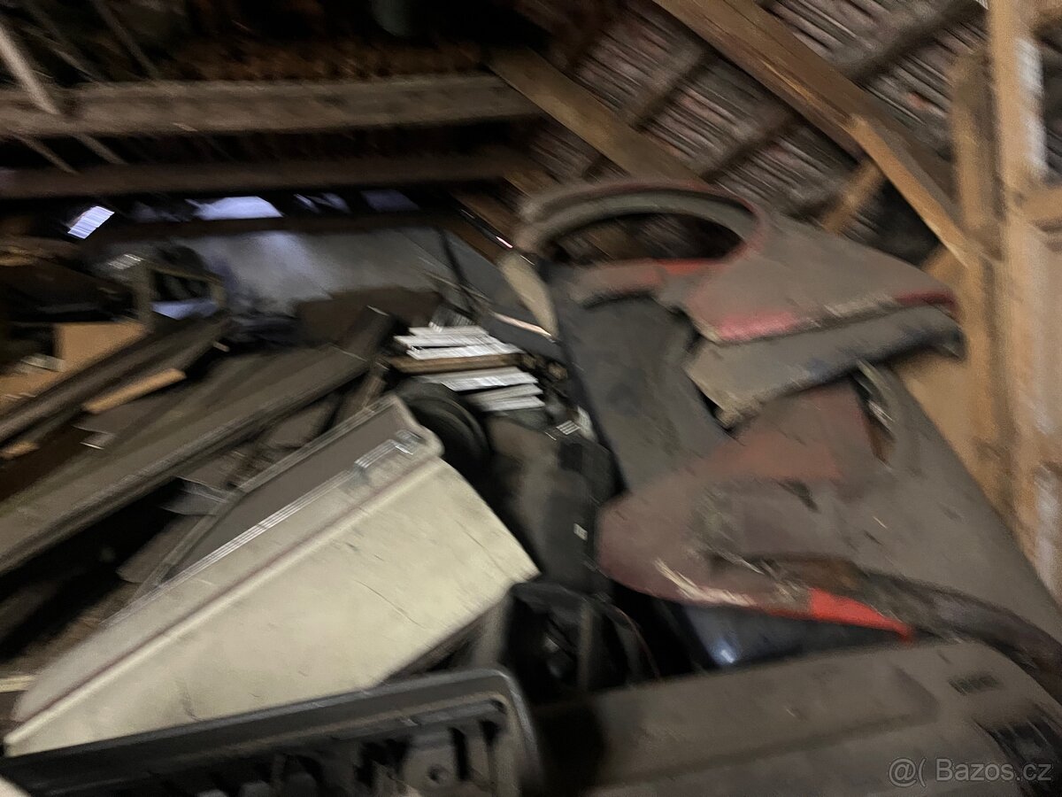 Prodám díly na historická auta - 7