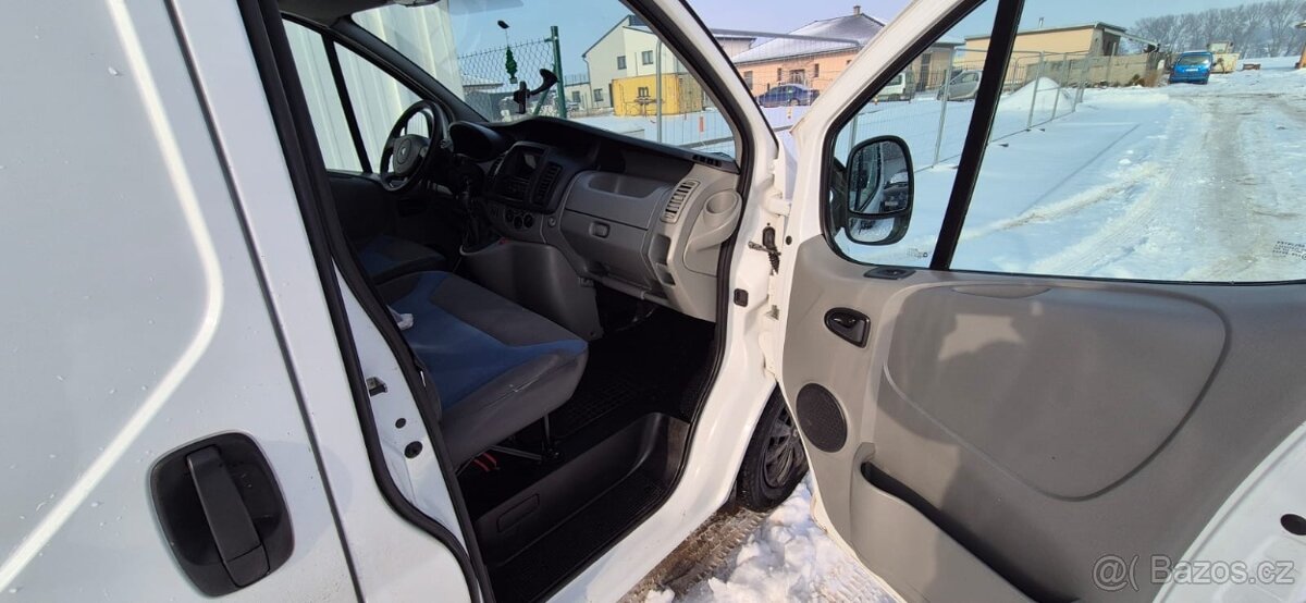 Renault Trafic 2.0cdti r.2013 - 7