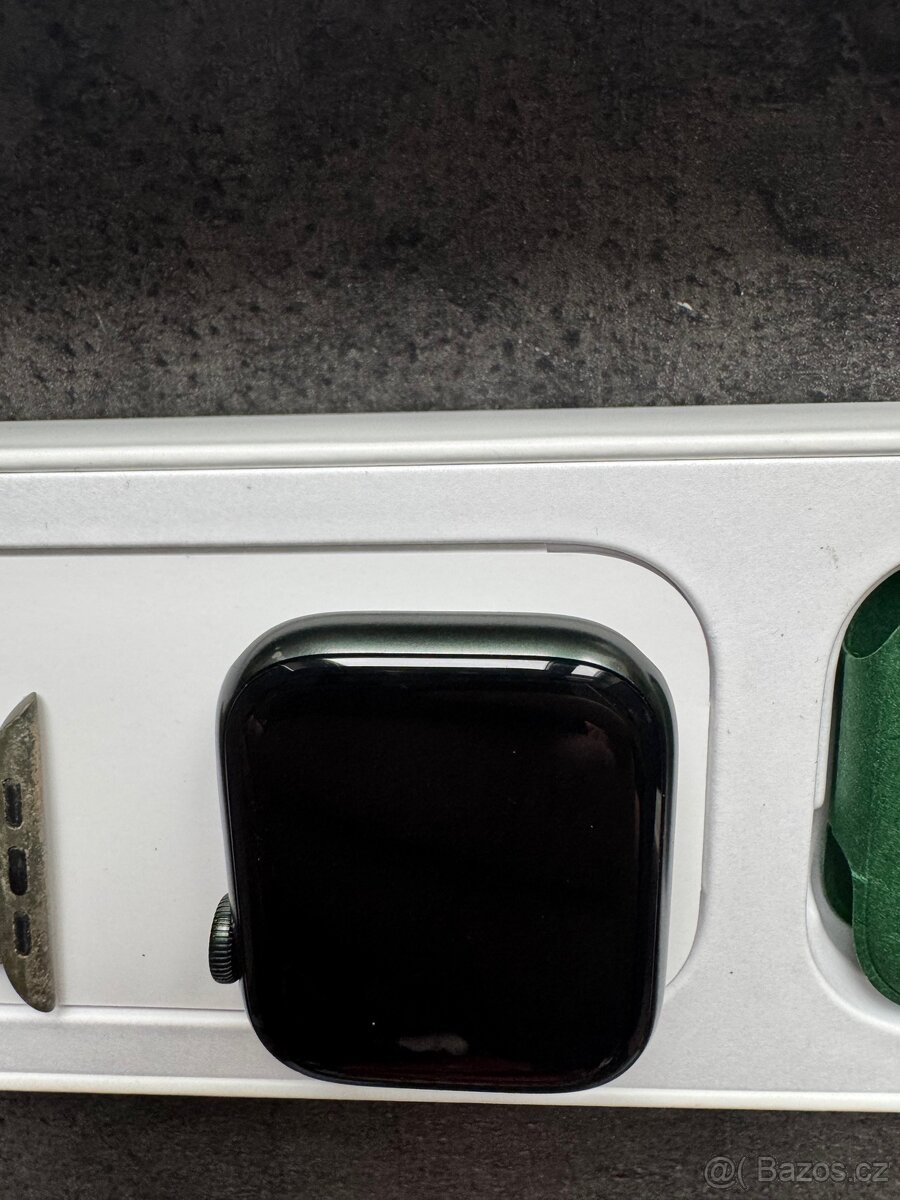 Apple Watch series 7 45mm - 7