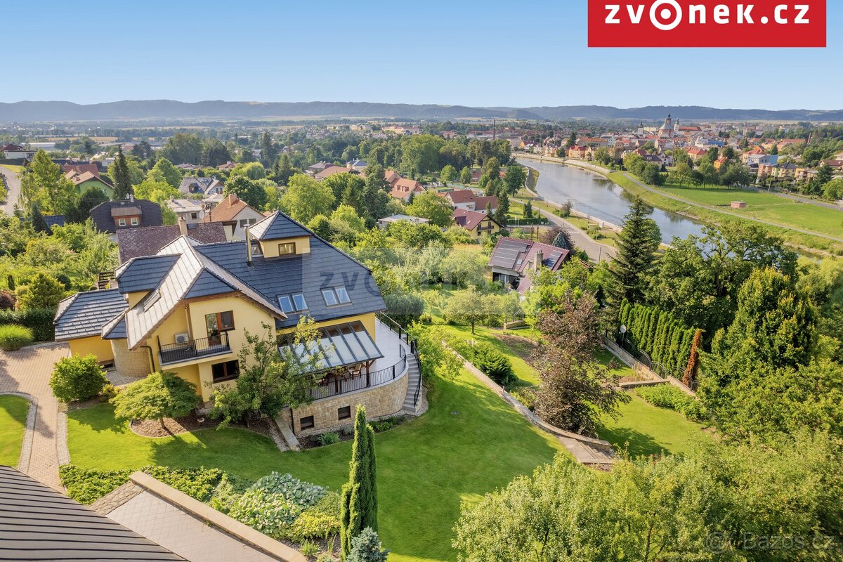 Vila Teplice - velkorysé rozměry, promyšlená dispozice - 7