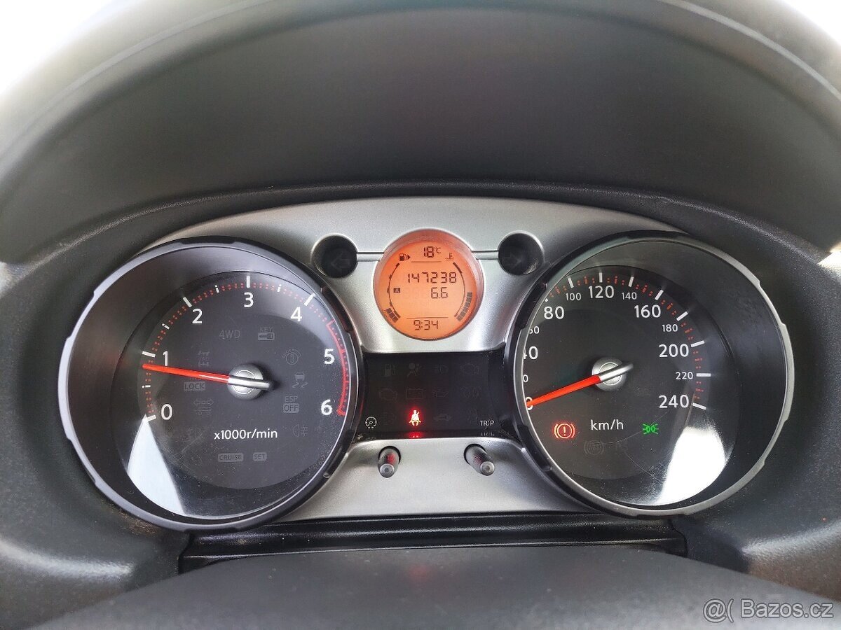 Nissan Qashqai 1.5 DCi 78kw jen 147000km - 7