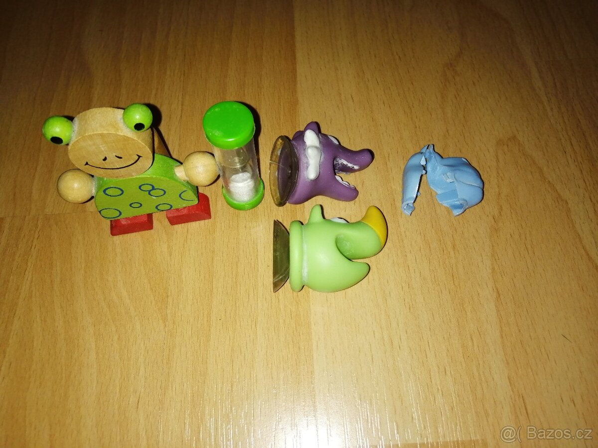 Hry pro děti: Štěňátka, dřevěná žirafa, krytky na kartáček - 7