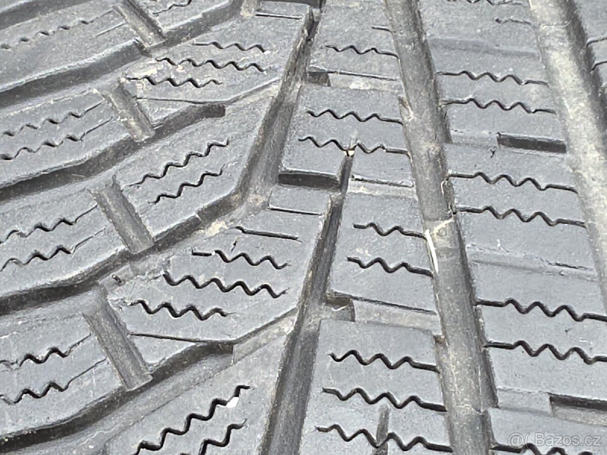 Zimní sada 215/70 R16, 114,3 - 7