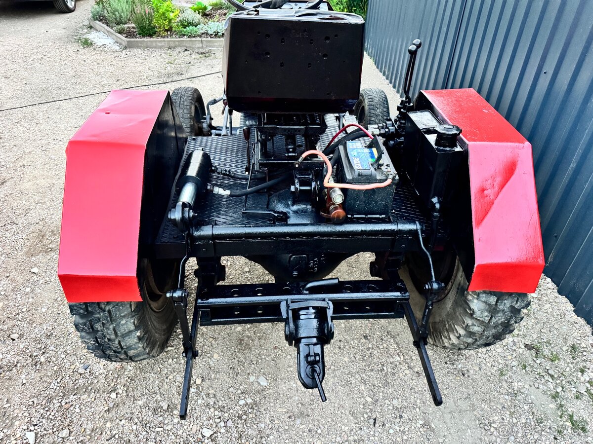 Traktor domácí výroby, možnost dopravy - 7