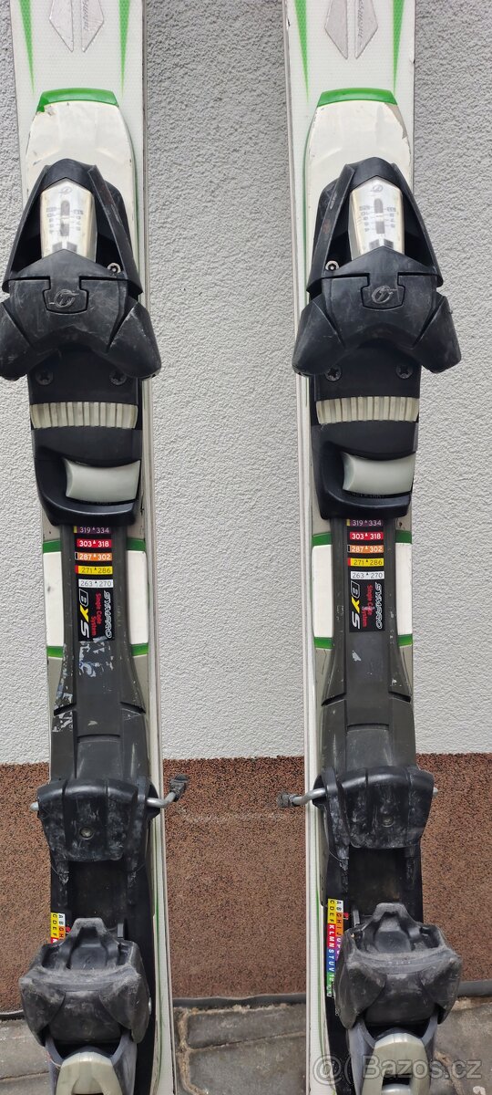 Lyže,boty, helma, hůlky, brýle. - 7