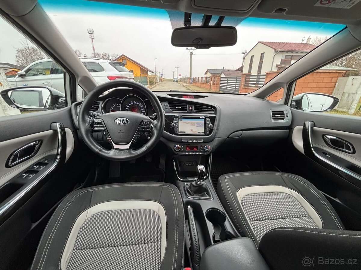 Kia Cee´d, 1.6l/99 kW, Tažné, Plná výbava - 7