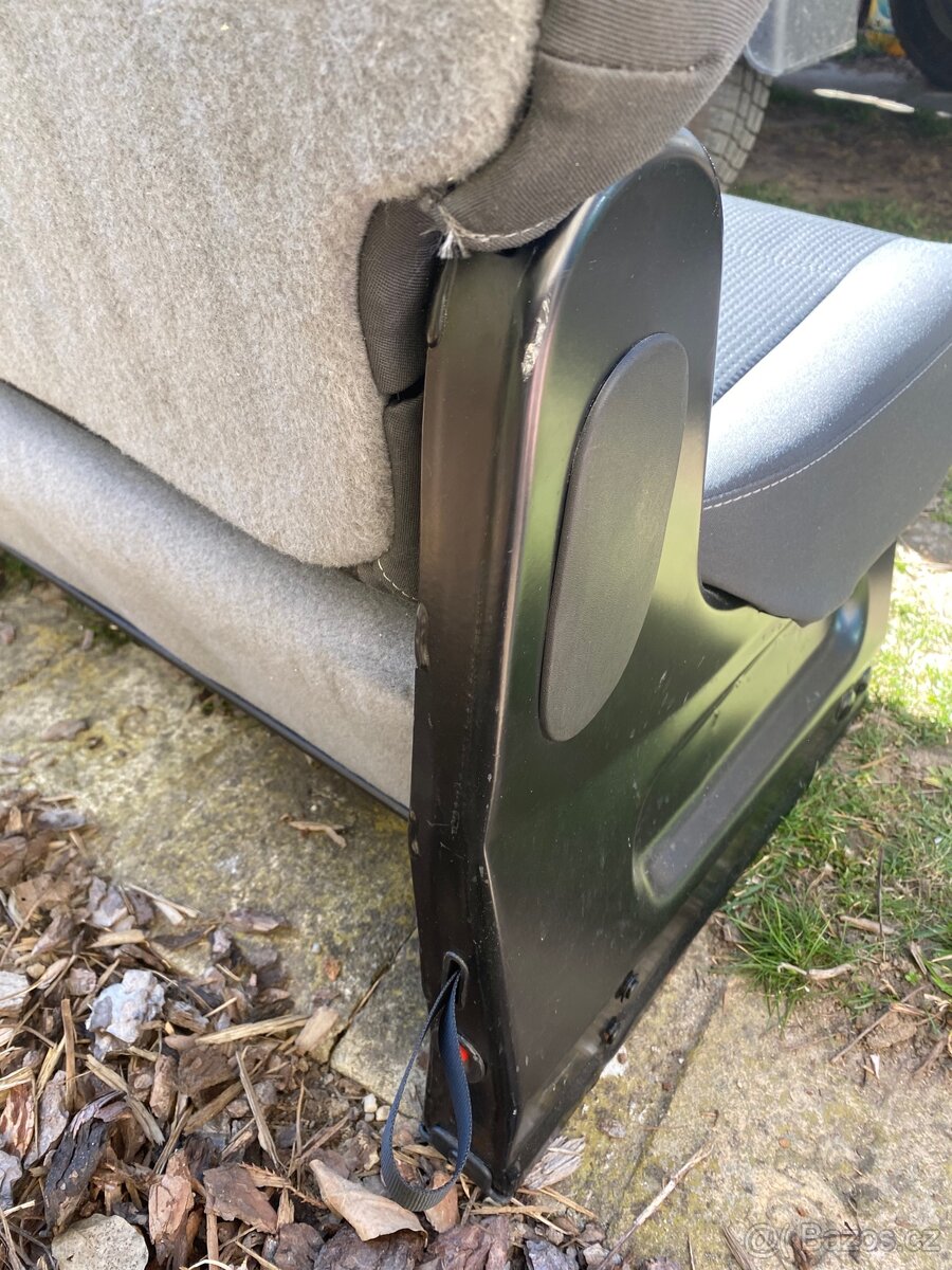 6 a 7 sedadlo VW Caddy - 7