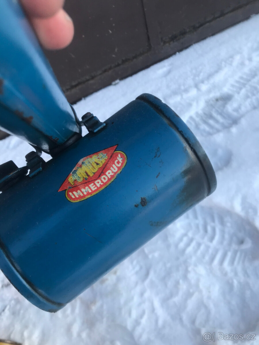 Velmi staré rozprašovače - 7