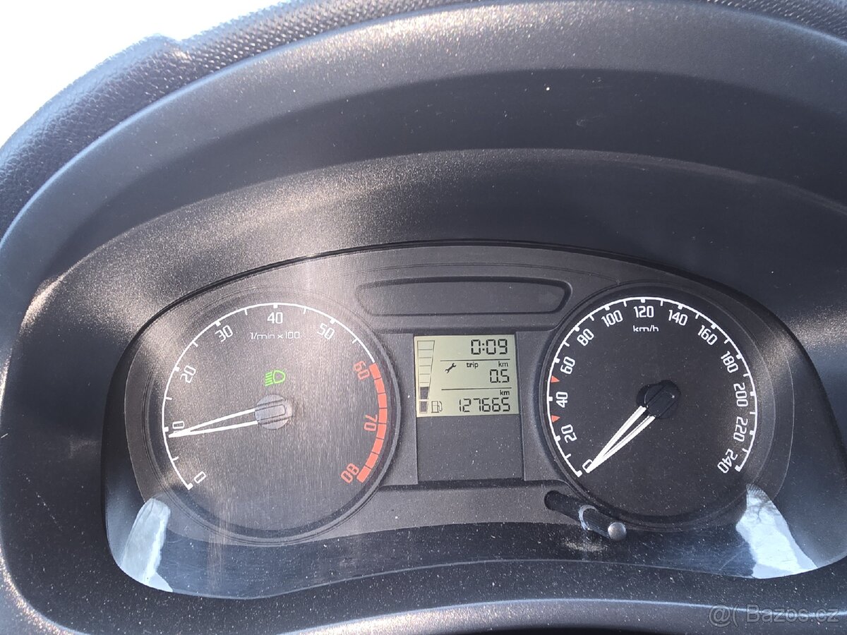 Škoda Fabia ll 1.2 htp r.v. 2009 - 7