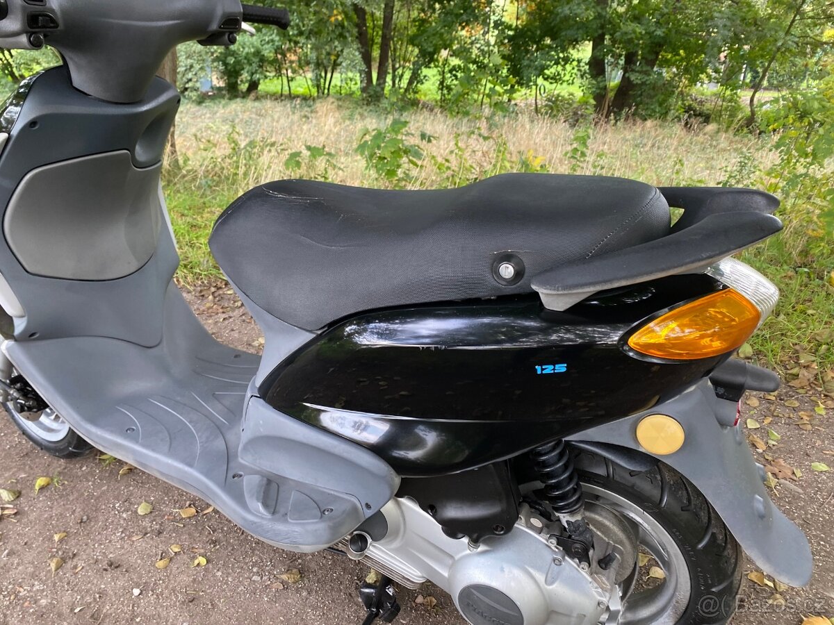 Piaggio Fly 125 - 7