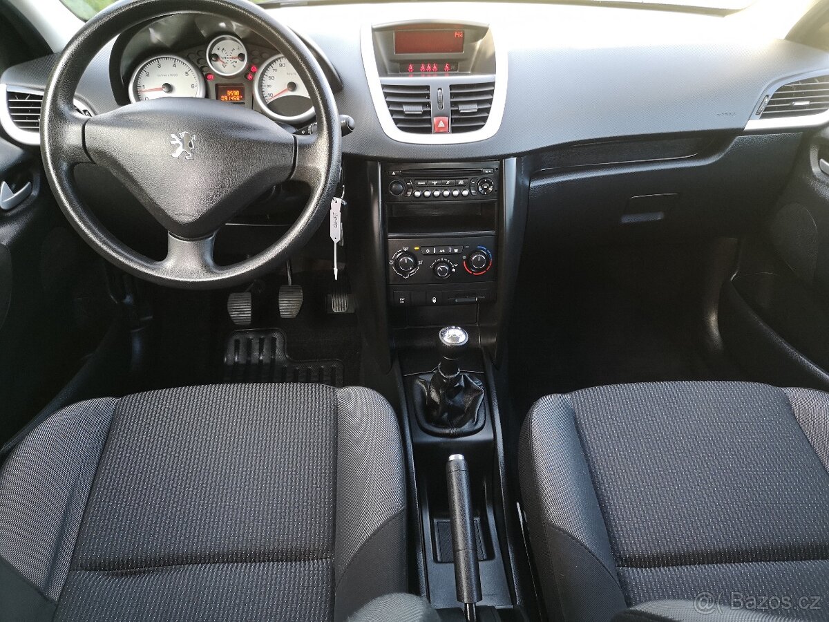 Peugeot 207 1,4 16V Premium - 7