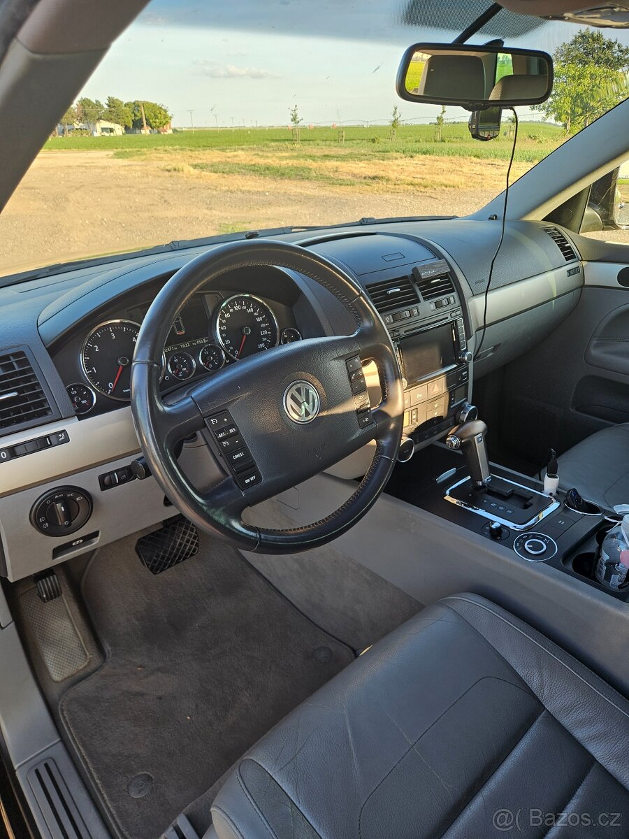 VW Touareg 3.0 V6 TDI - 7