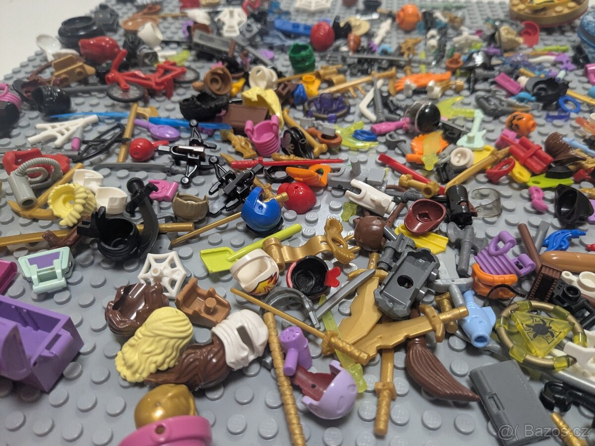 Lego doplňky k minifigurkám - 7