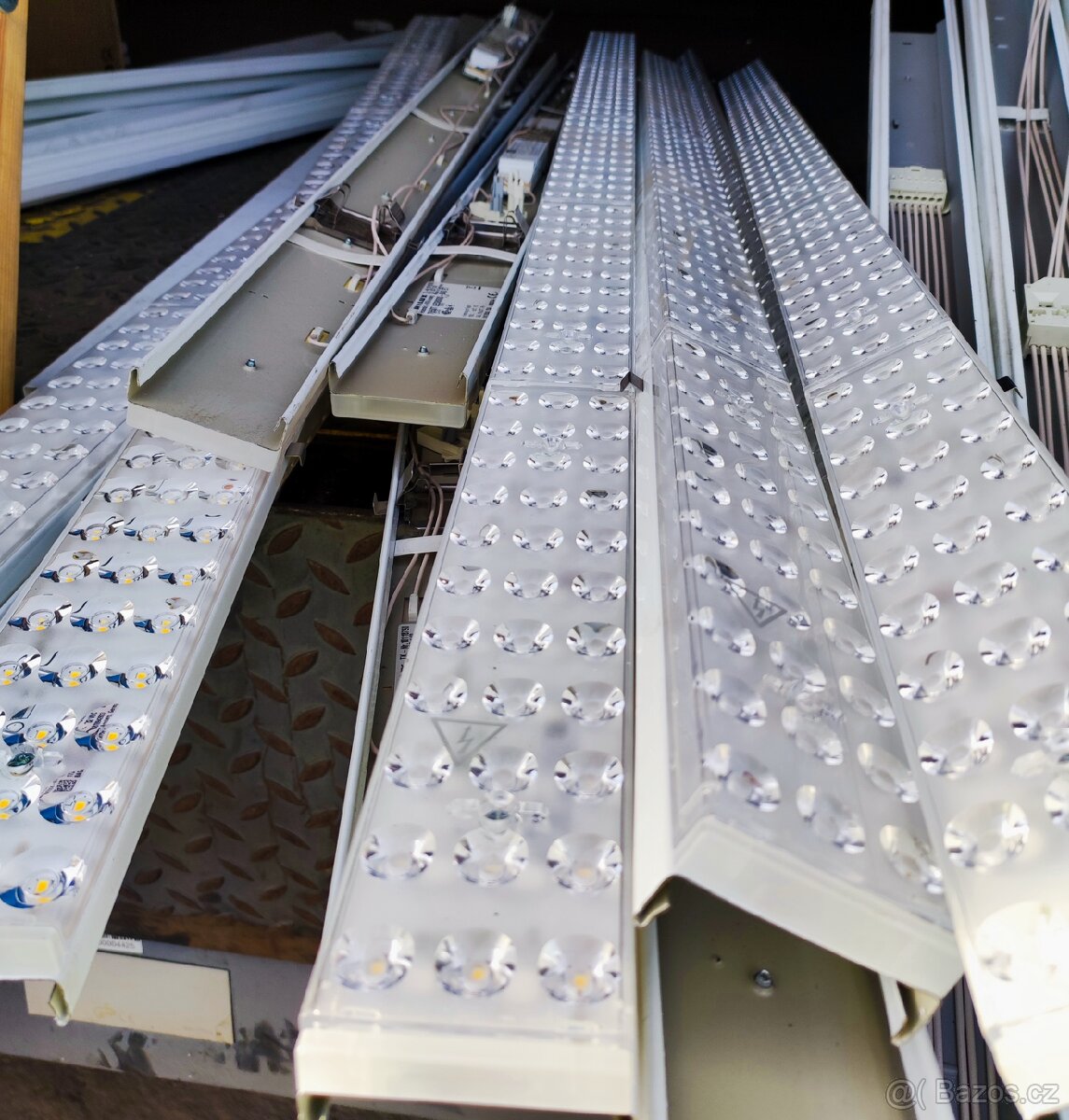 TRILUX LED světlo 53W 4000K – grow / dílna / sklad - 7