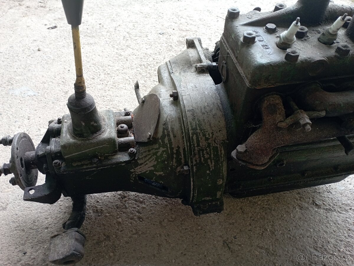 Moskvič 400 401 - 7