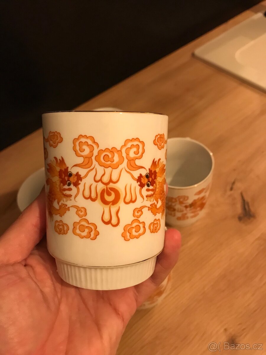 Retro hrnky s červeným drakem - 7