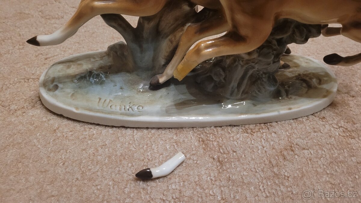 Velka soška srnky v běhu - 7