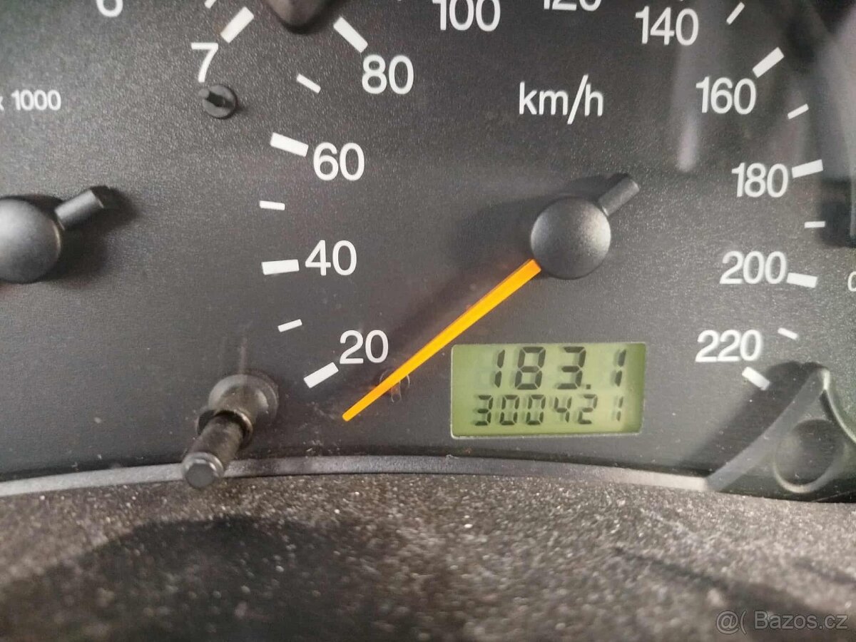 Prodám Ford focus 1.8dci technická do května - 7