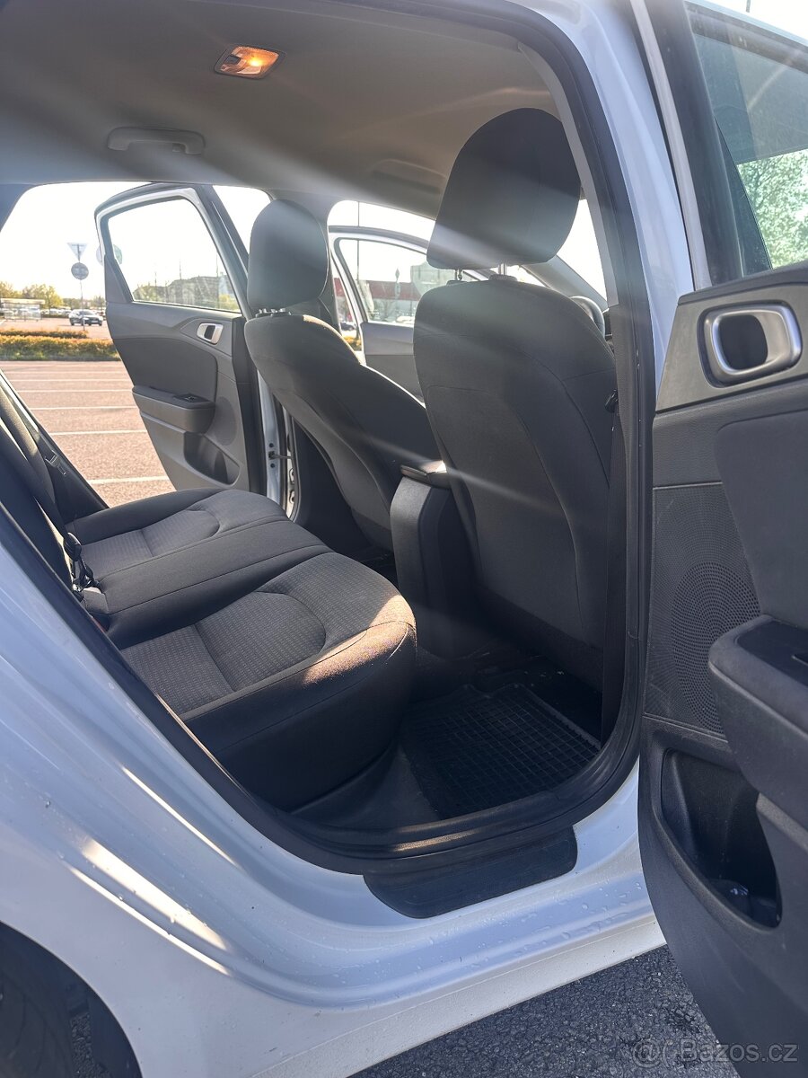 Kia Ceed 1.6 Crdi 12/2018 - 7