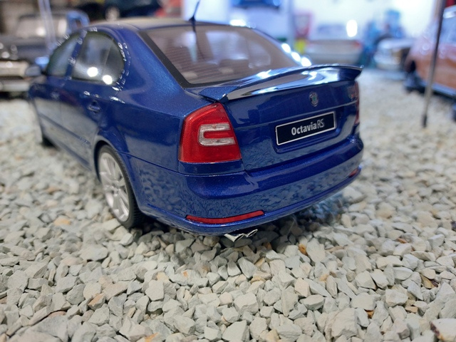 model auta Škoda Octavia RS TFSi 2006 Otto mobile 1:18 - 7