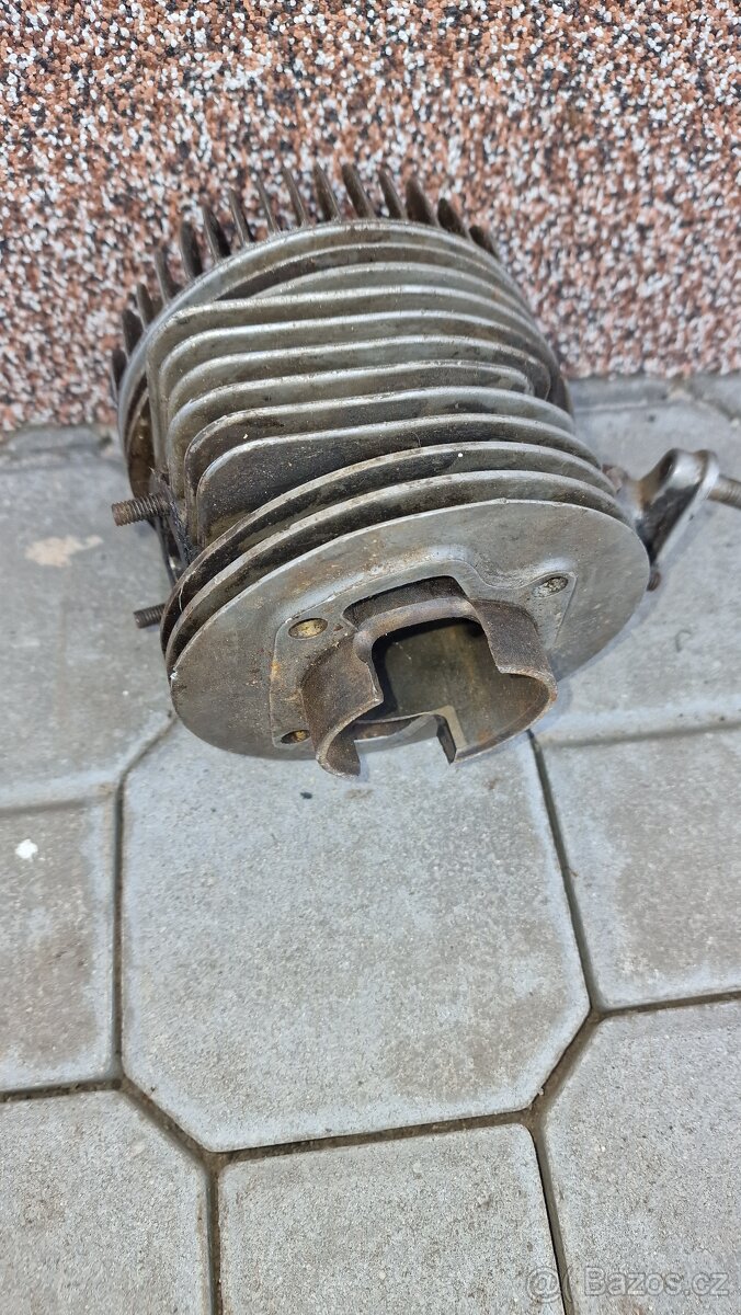 Hlava a válec tatran/manet - 7