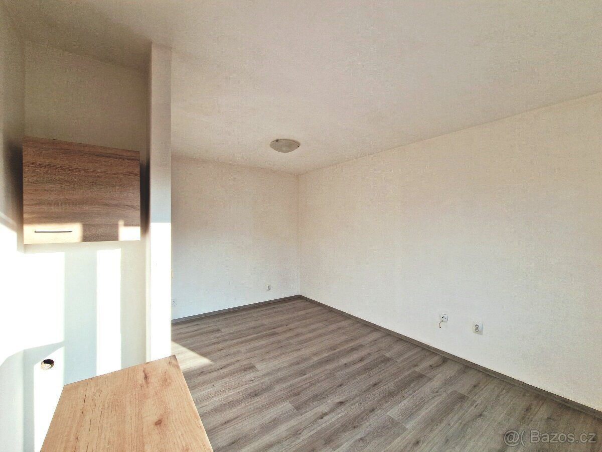 Pronájem 1+kk (garsoniéra) Ostrava Hrabůvka - 7