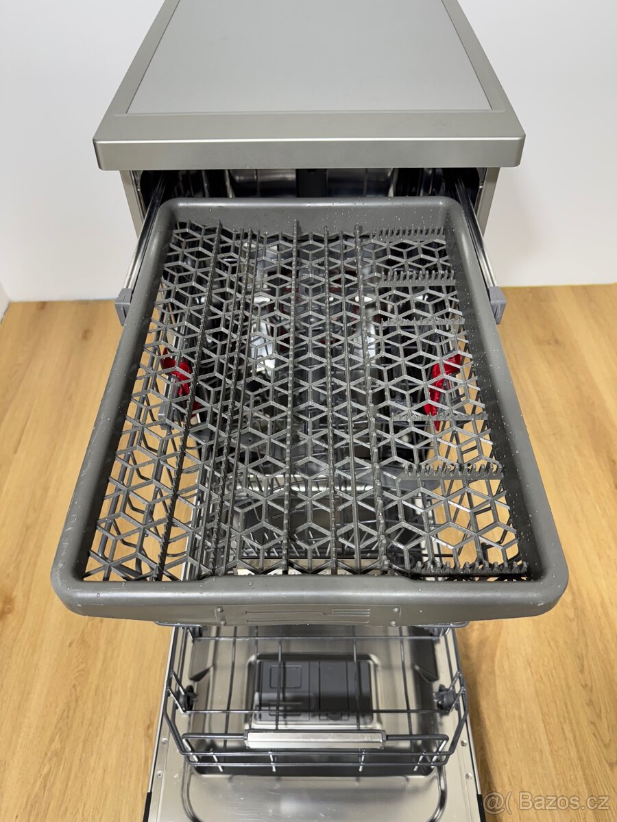 Myčka nádobí Whirlpool WSFO 3O23 PF X nerez - 7