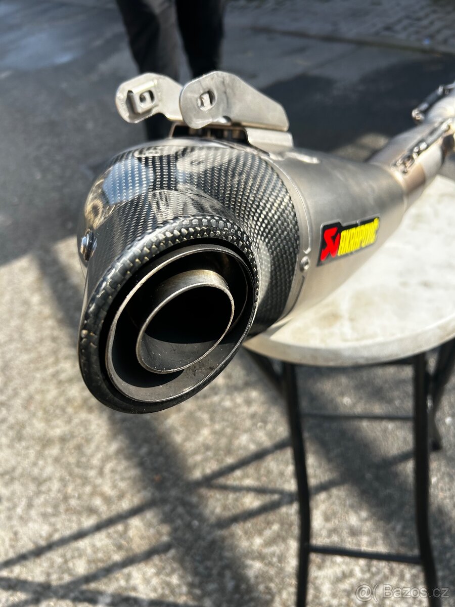 Výfuk Akrapovič Yamaha MT07 - 7