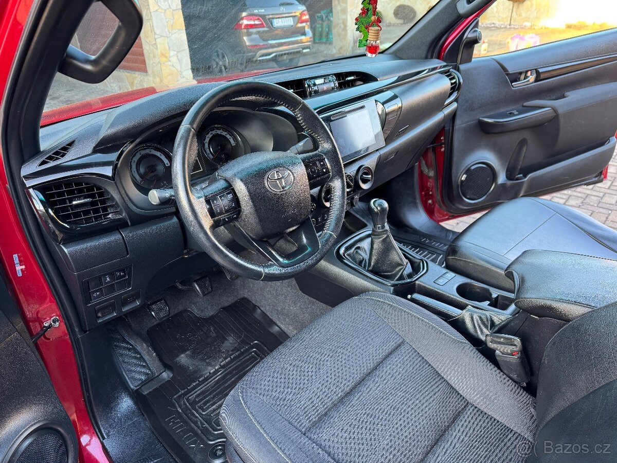 Toyota Hilux - 7
