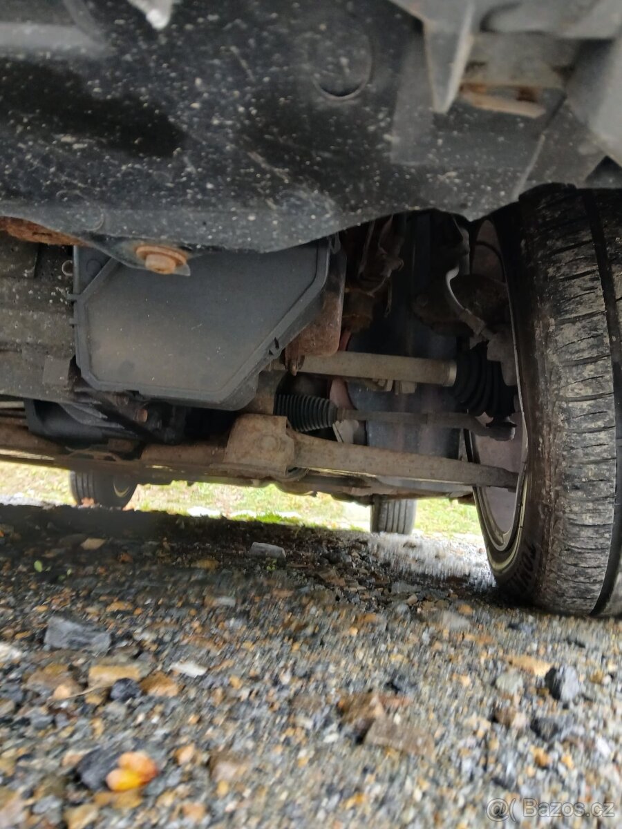 Ford Focus na náhradní díly - 7